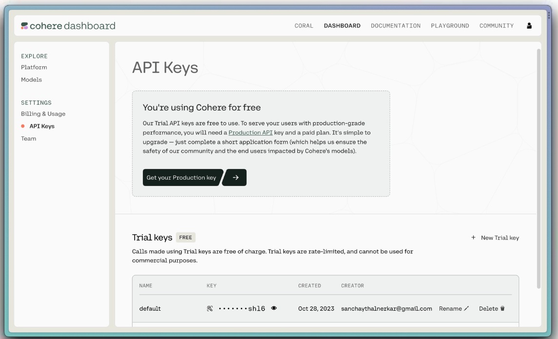 アカウントアイコンが見えている状態。マウスオーバーで「API keys」セクションが開いている画像